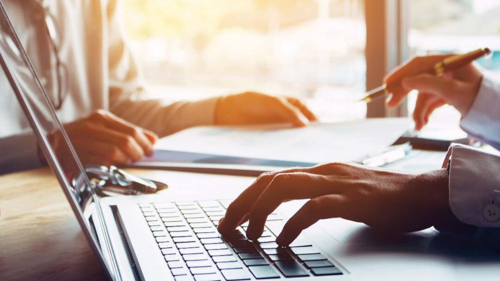 Social media influencers aren't financial advisors