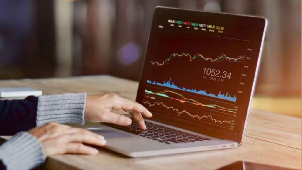 Information from peer groups & social media cannot guide financial planning